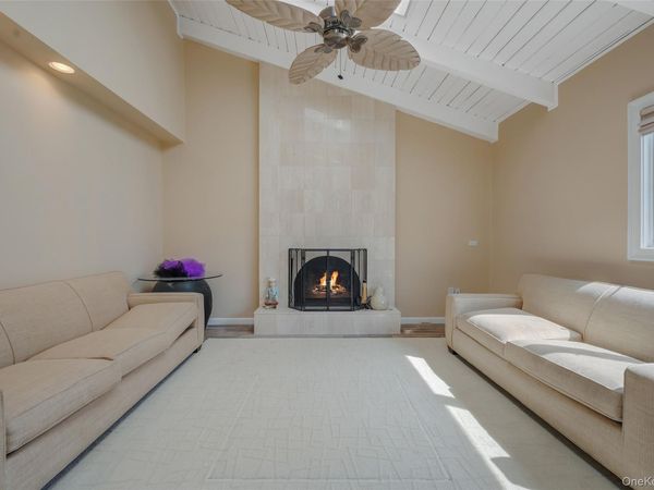 3935 Sally Lane , Oceanside, NY 11572