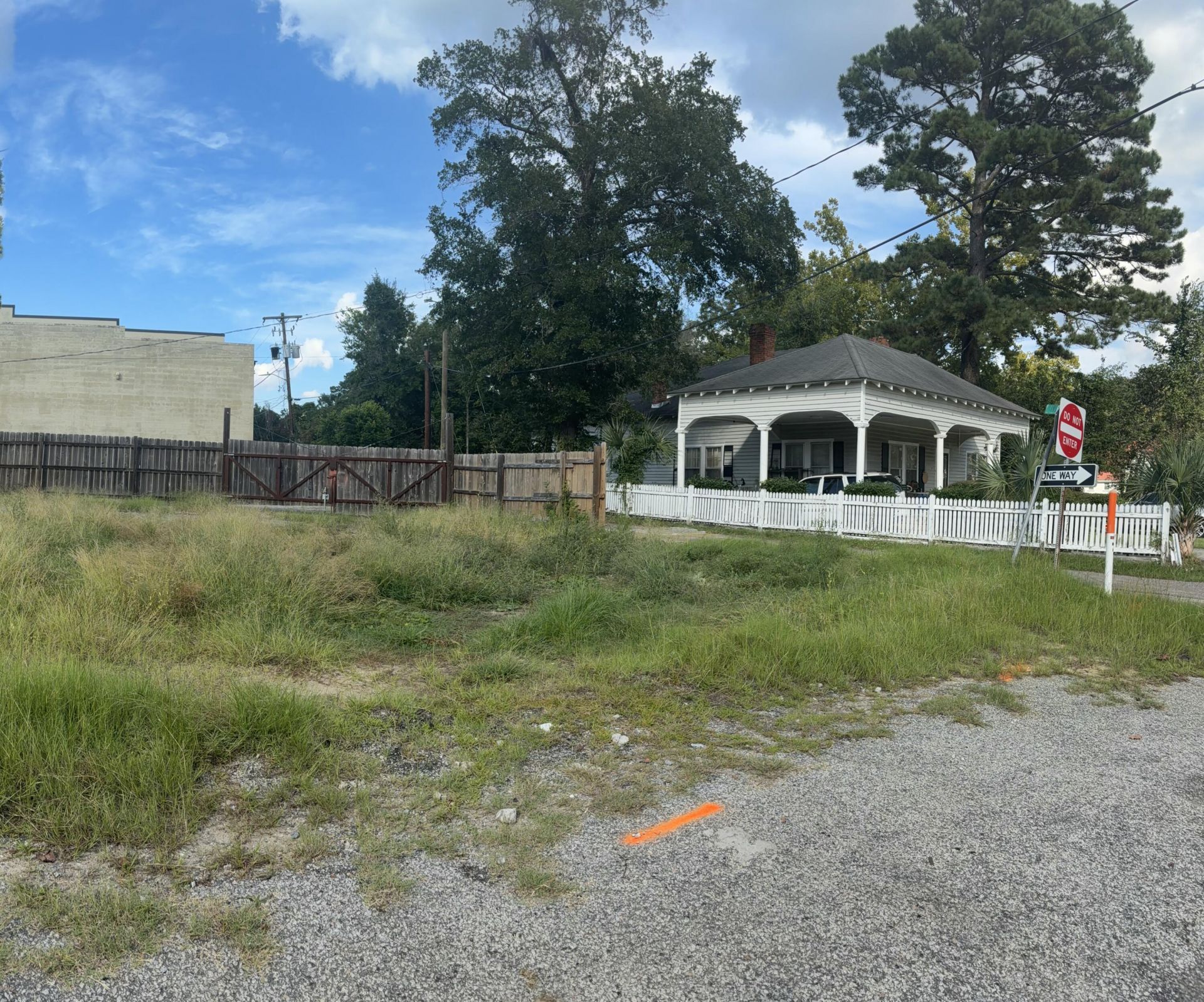103 E George Street Photo 5