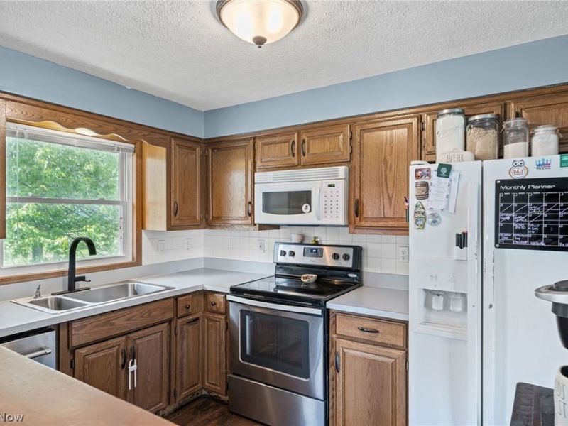 2142 Tarragon Drive, West Salem, OH 44287 Photo 9