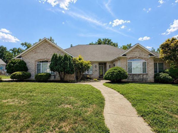 1504 Regents Park Road, Evansville, IN 47710