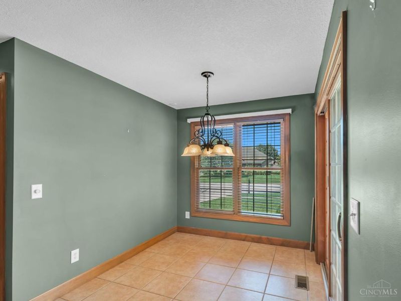 382 Sunset Drive, Carlisle, OH 45005 Photo 17