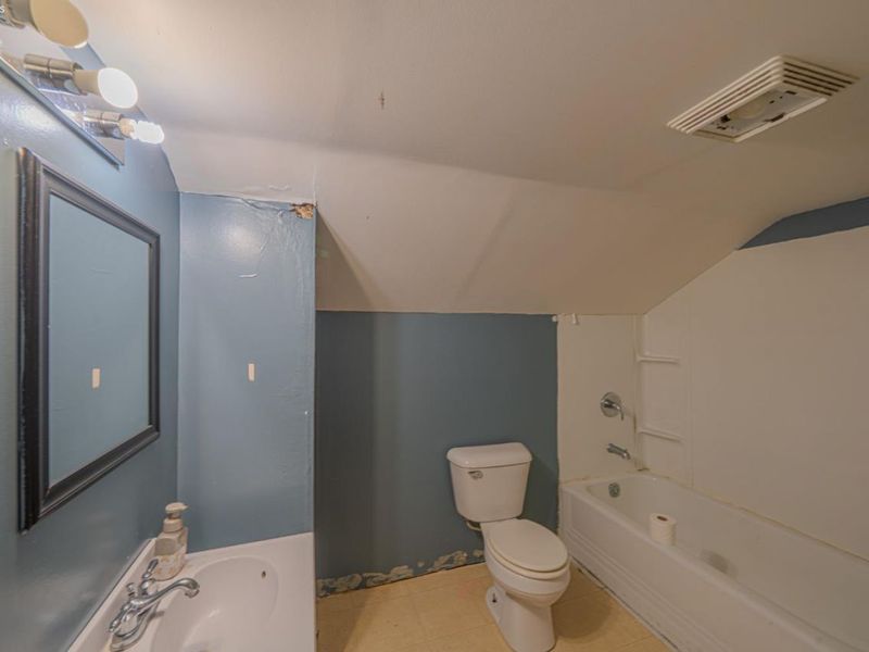 1514 W Cole Road, Fremont, OH 43420 Photo 12