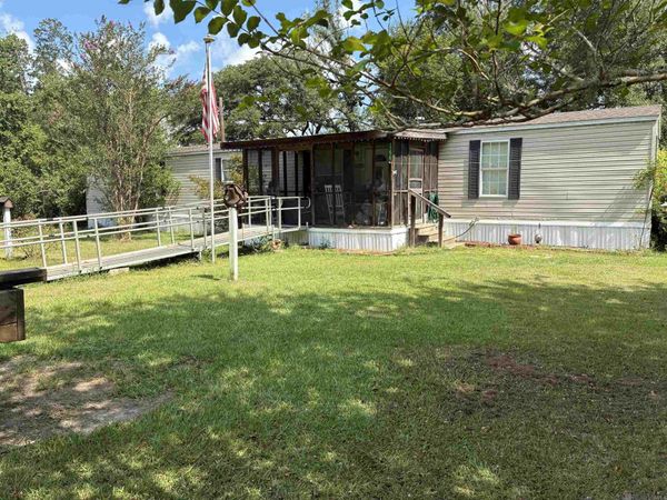 17455 Cardinal Ln, Hammond, LA 70401