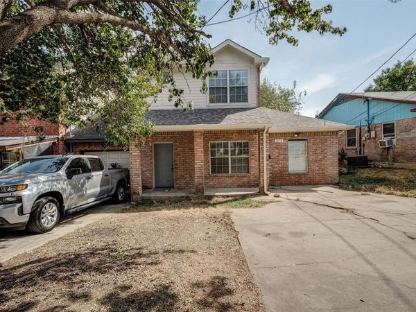 1213 College Street, Grand Prairie, TX 75050