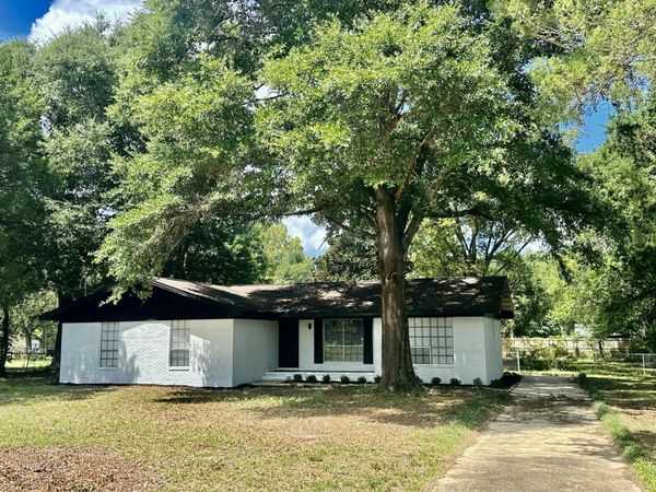3025 Stillwell Boulevard, Crestview, FL 32539