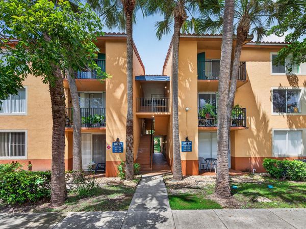 10717 E Cleary Boulevard E, Unit 106, Plantation, FL 33324