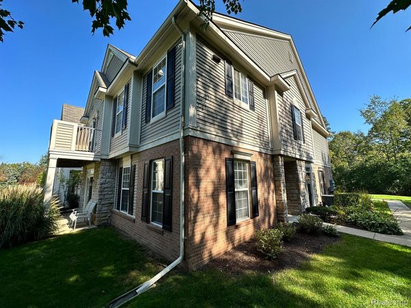 2354 PINECROFT Drive , Canton Township, Mi 48188