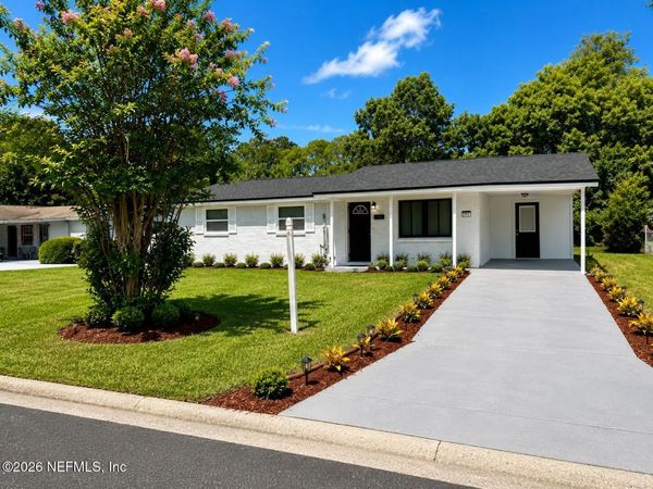 2115 BURGOYNE Drive, Jacksonville, FL 32208
