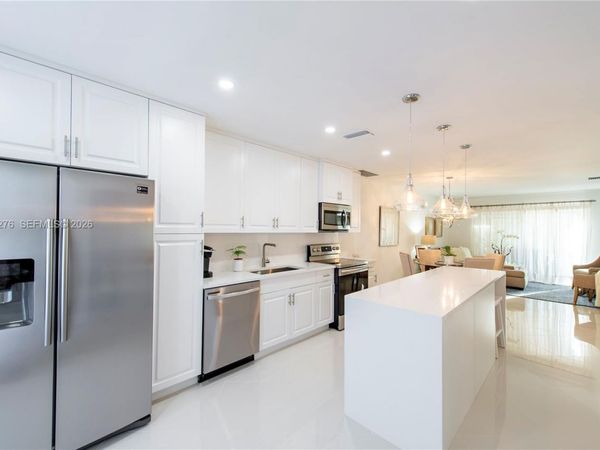 8580 Bella Vista Dr , Boca Raton, FL 33433