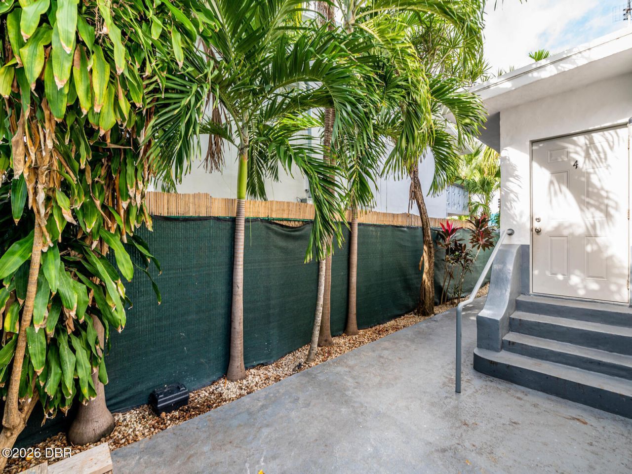 726 8th Street, Miami Beach, FL 33139 Photo