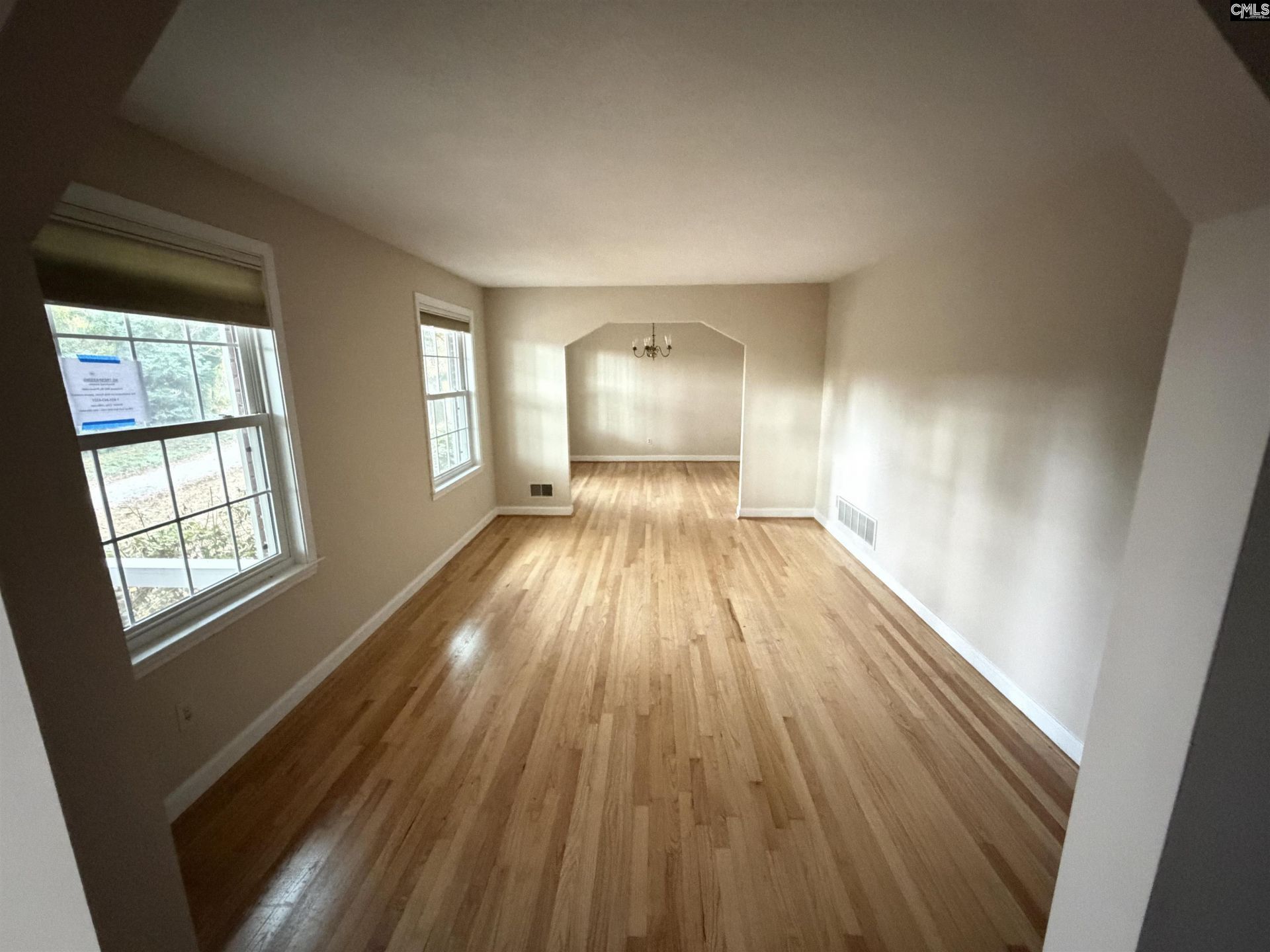3086 Rosiland Drive  Photo 4