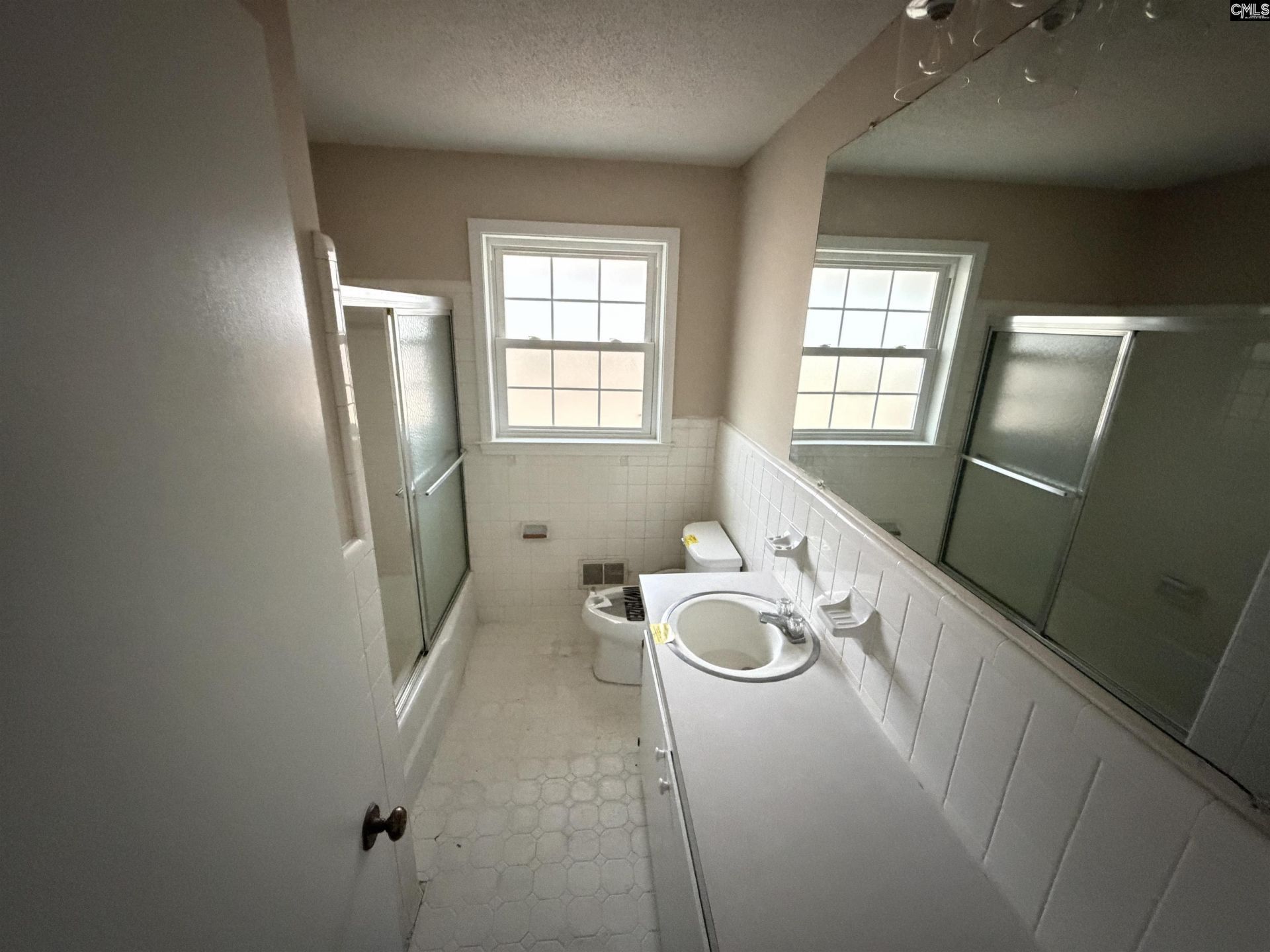 3086 Rosiland Drive  Photo 9