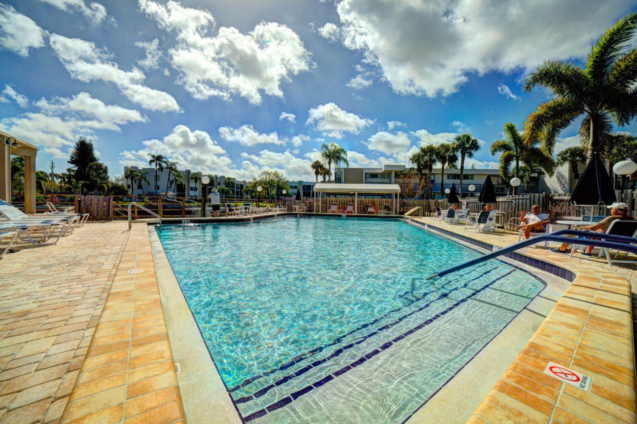 1950 SW Palm City Road, Unit 9-107, Stuart, FL 34994 Photo