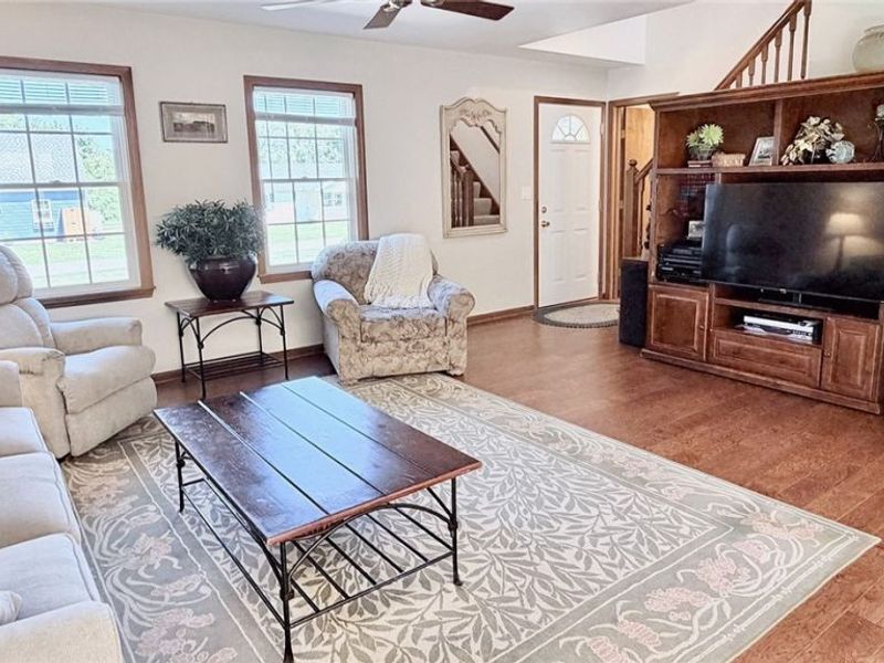 404 Sweetvalley, Kelleys Island, OH 43438 Photo 3