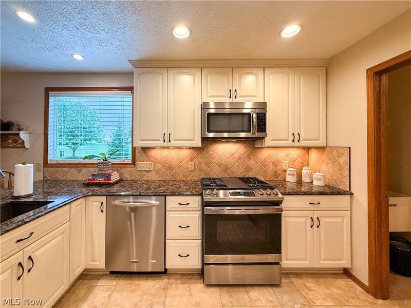 100 Pondview Circle, Rittman, OH 44270 Photo 6