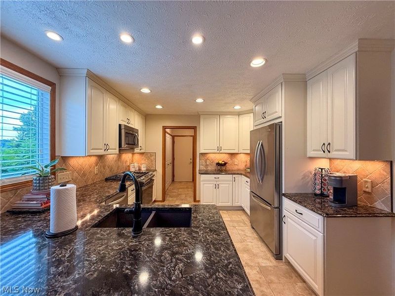 100 Pondview Circle, Rittman, OH 44270 Photo 8