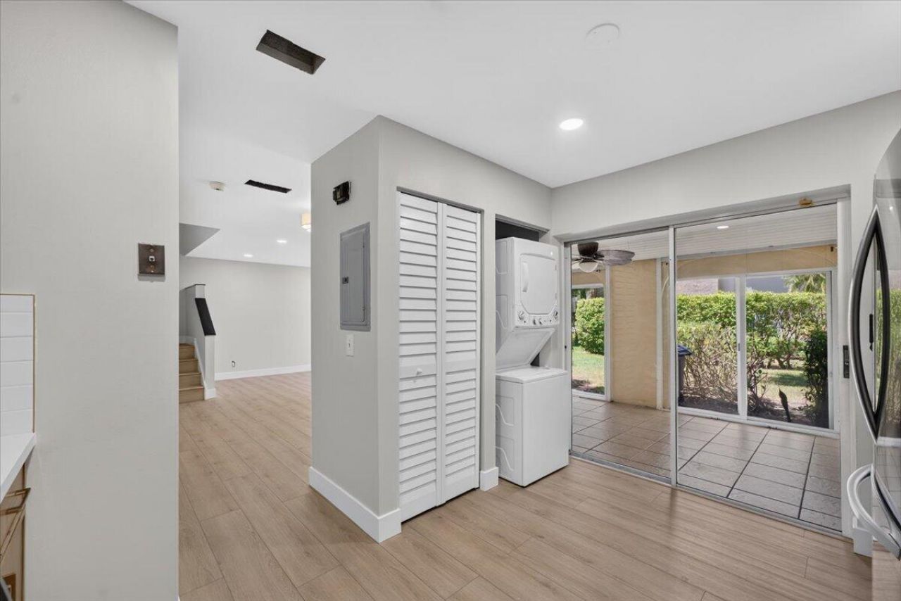 6611 Via Regina, Boca Raton, FL 33433 Photo