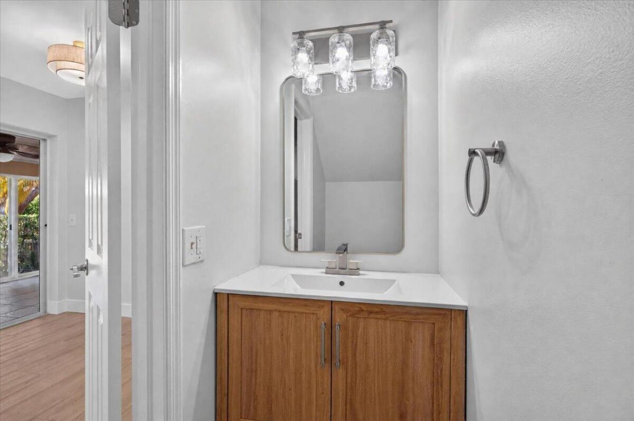6611 Via Regina, Boca Raton, FL 33433 Photo