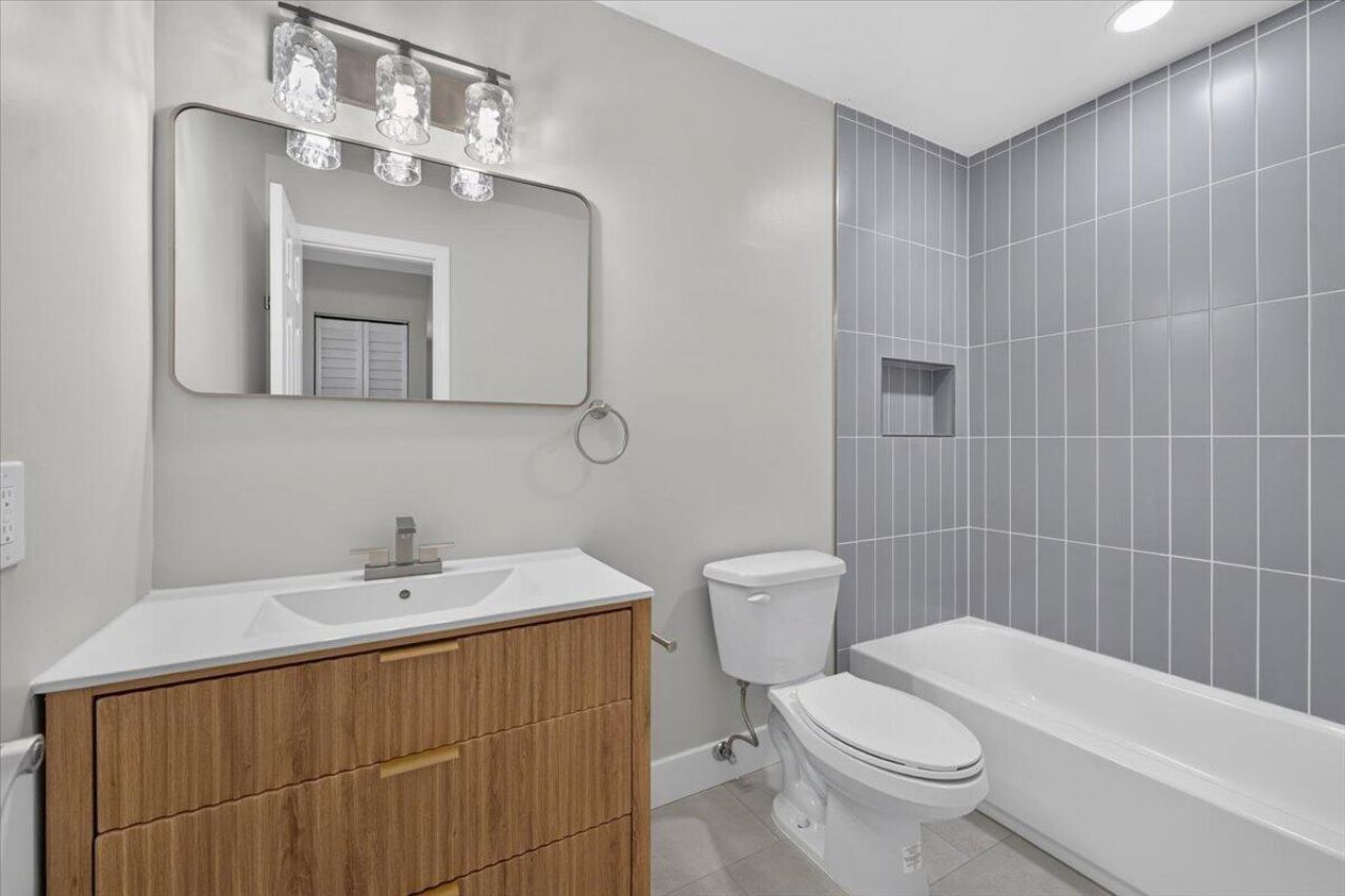 6611 Via Regina, Boca Raton, FL 33433 Photo