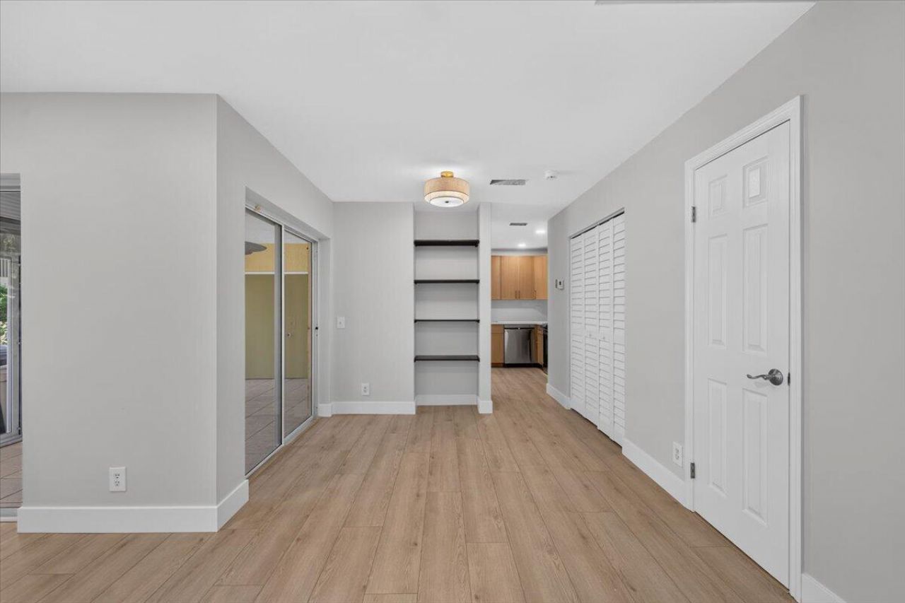 6611 Via Regina, Boca Raton, FL 33433 Photo