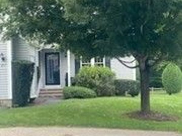 91 Country Squire Rd, Unit 91, Uxbridge, MA 01569