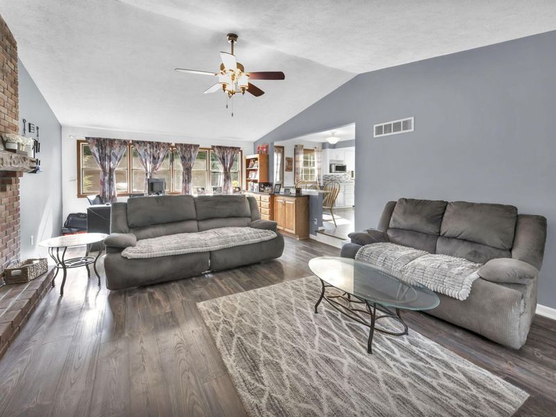 65 Renfrew Drive, Shelby, OH 44875 Photo 5
