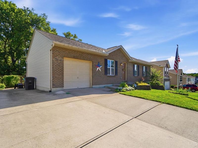 307 Herbert Avenue, Lockland, OH 45215 Photo 3