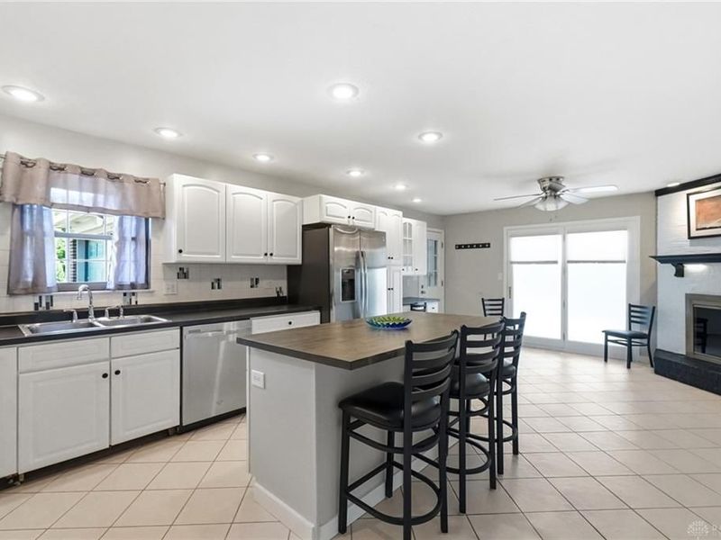 1115 Crestwood Hills Drive, Vandalia, OH 45377 Photo 14