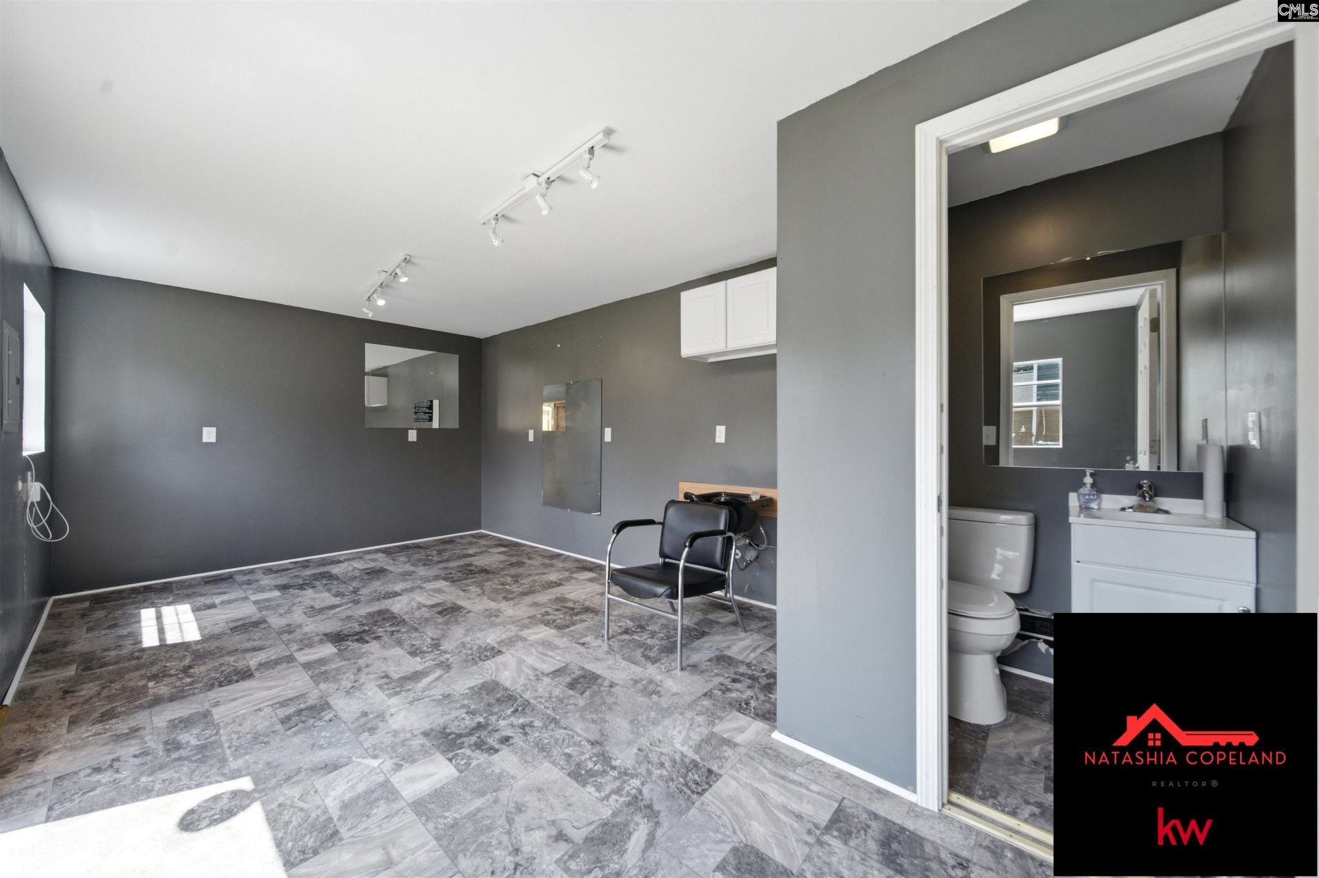 1232 Friarsgate Boulevard Photo 27