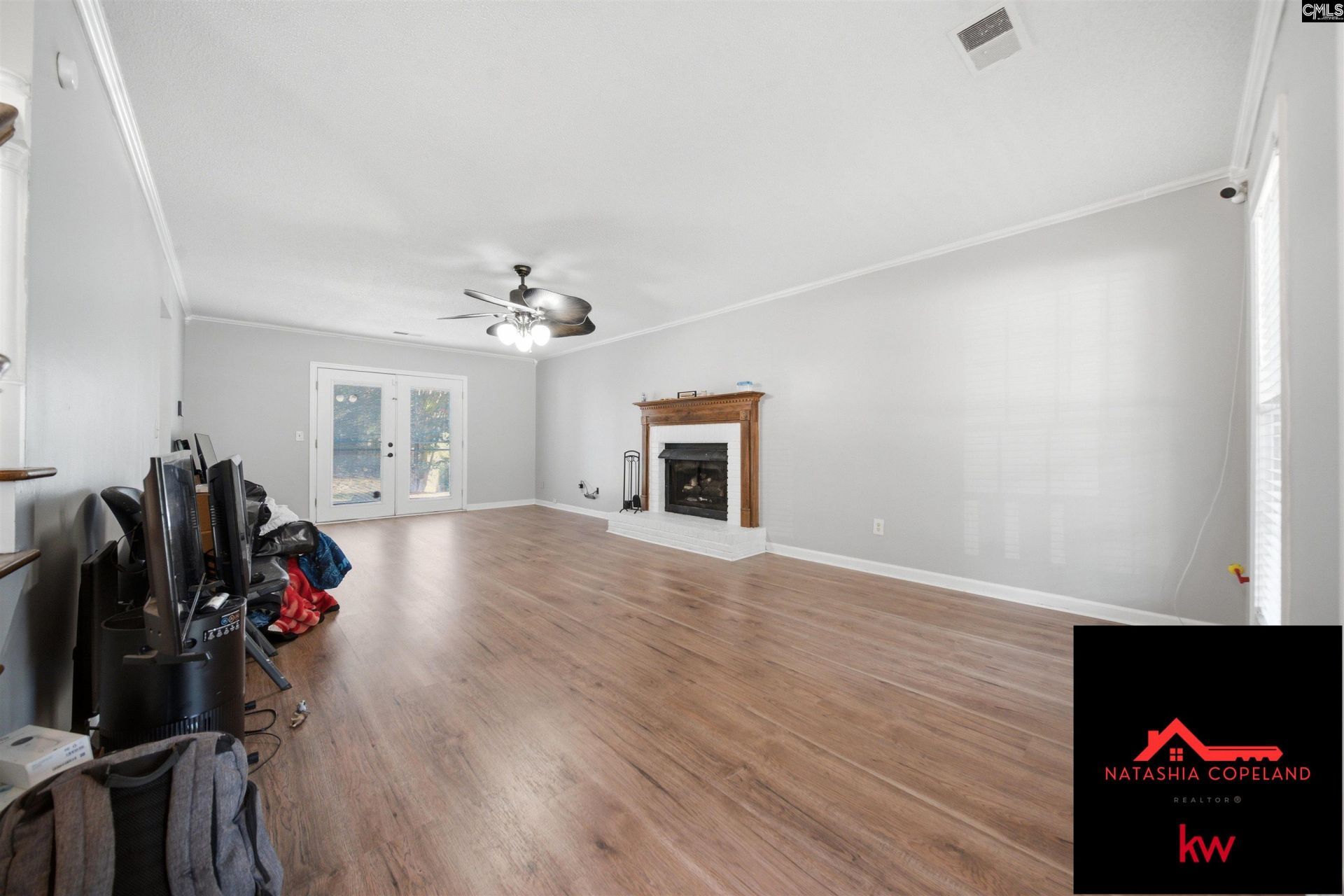 1232 Friarsgate Boulevard Photo 5