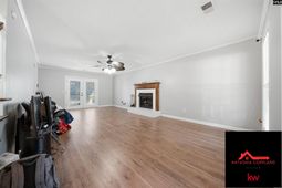 1232 Friarsgate Boulevard photo 4