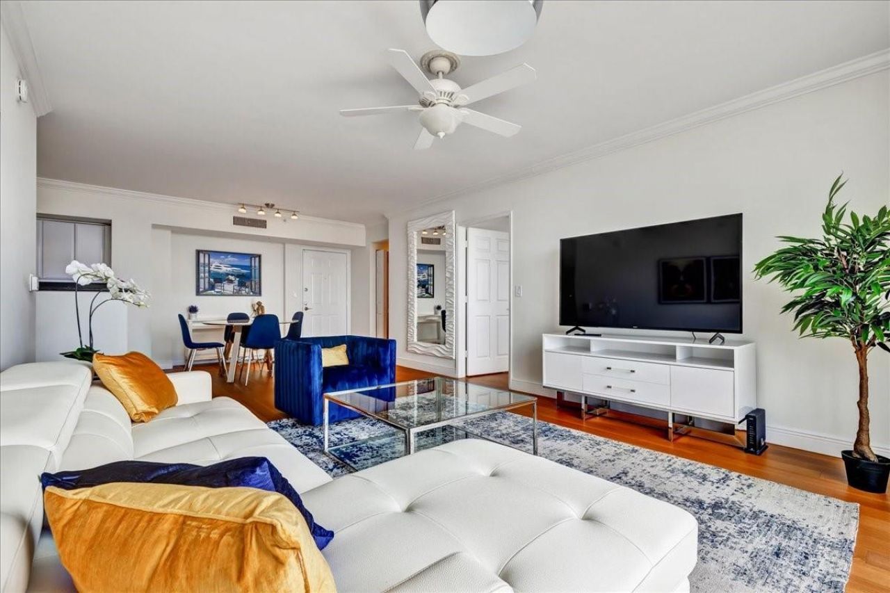 651 Okeechobee Boulevard, Unit 801, West Palm Beach, FL 33401 Photo