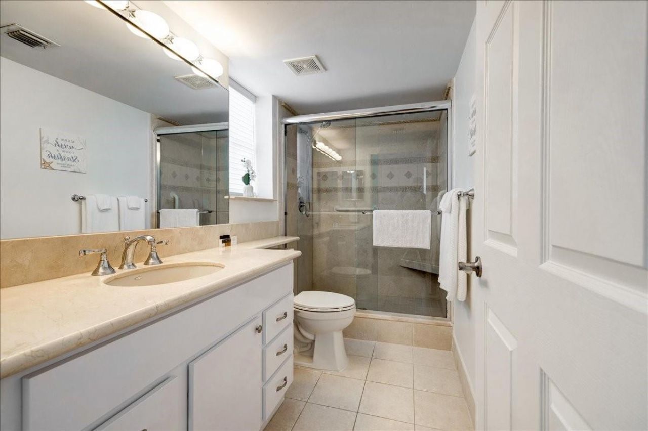 651 Okeechobee Boulevard, Unit 801, West Palm Beach, FL 33401 Photo