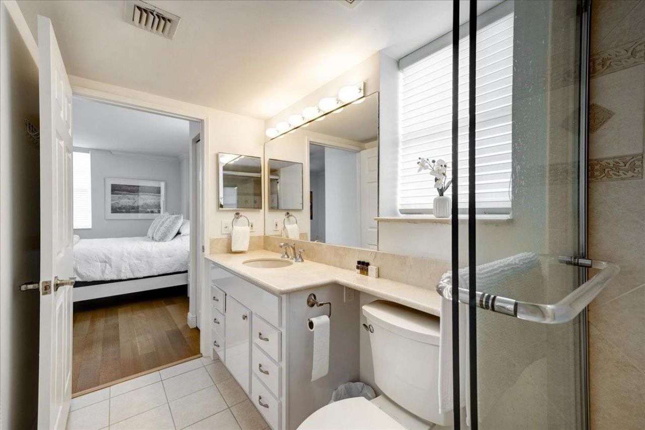 651 Okeechobee Boulevard, Unit 801, West Palm Beach, FL 33401 Photo