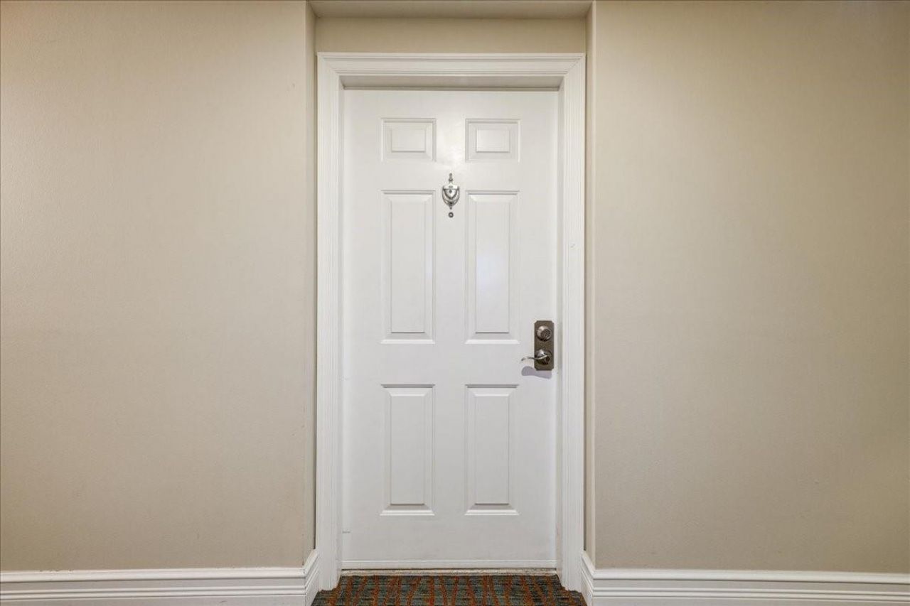 651 Okeechobee Boulevard, Unit 801, West Palm Beach, FL 33401 Photo