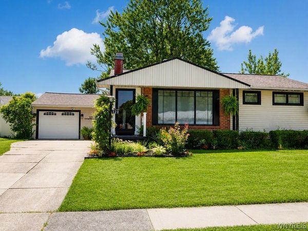 320 Yorkshire Road , Tonawanda, NY 14150