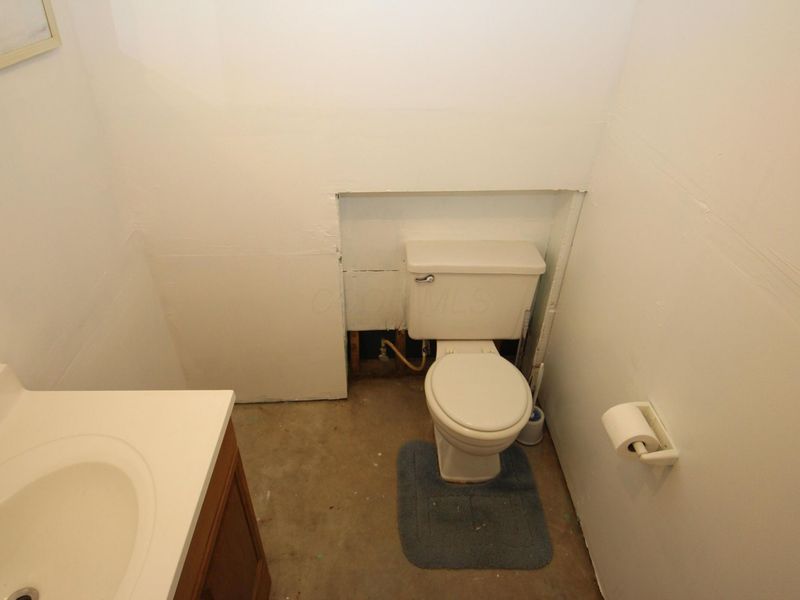 310 N Yencer Street, Baltimore, OH 43105 Photo 20