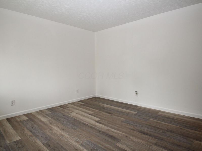 310 N Yencer Street, Baltimore, OH 43105 Photo 7