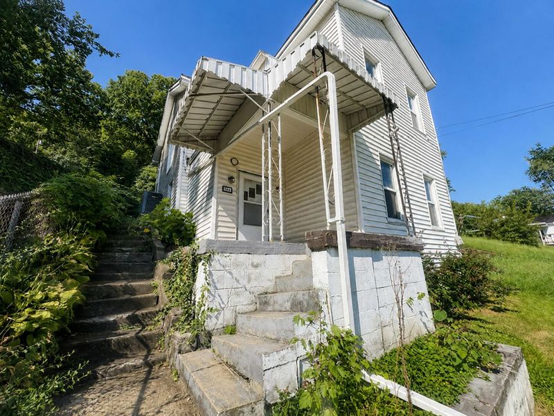 444 W 2nd Street, Maysville, KY 41056 Photo 4