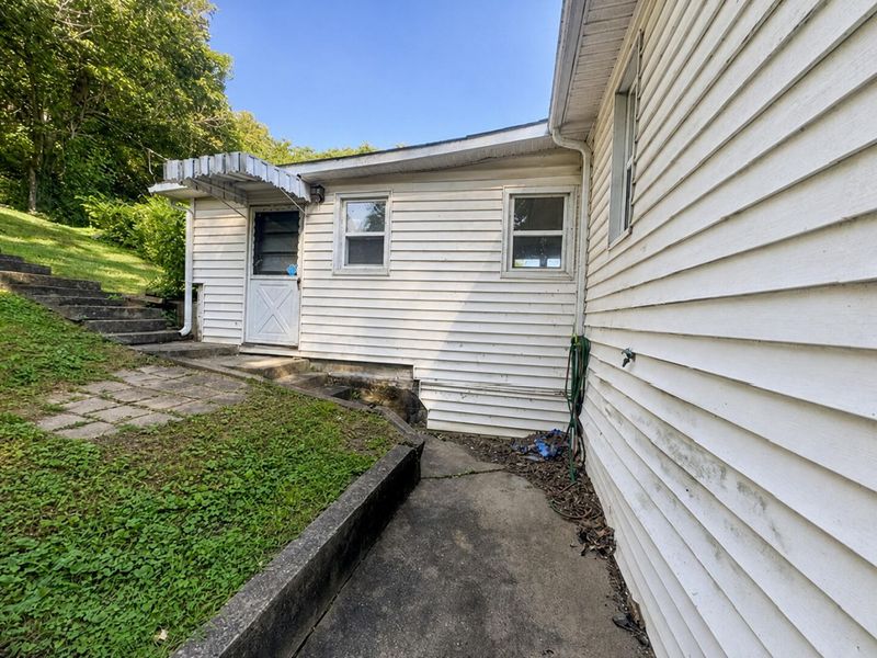 444 W 2nd Street, Maysville, KY 41056 Photo 6