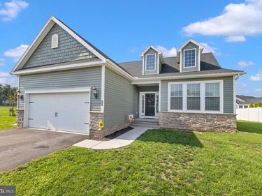 53 NUTHATCH DRIVE, GETTYSBURG, PA 17325