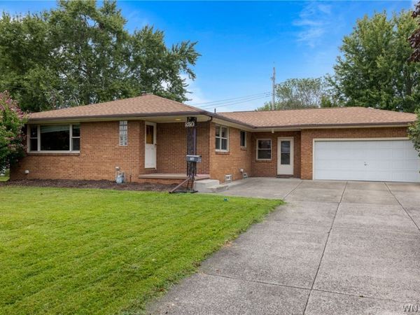 250 Rehm Road , Depew, NY 14043