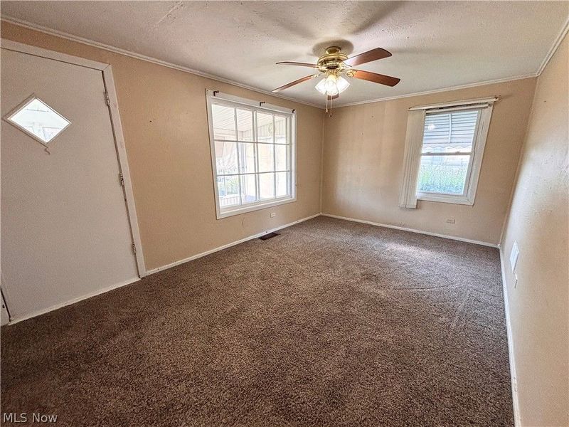 129 S Surry Road, East Liverpool, OH 43920 Photo 4