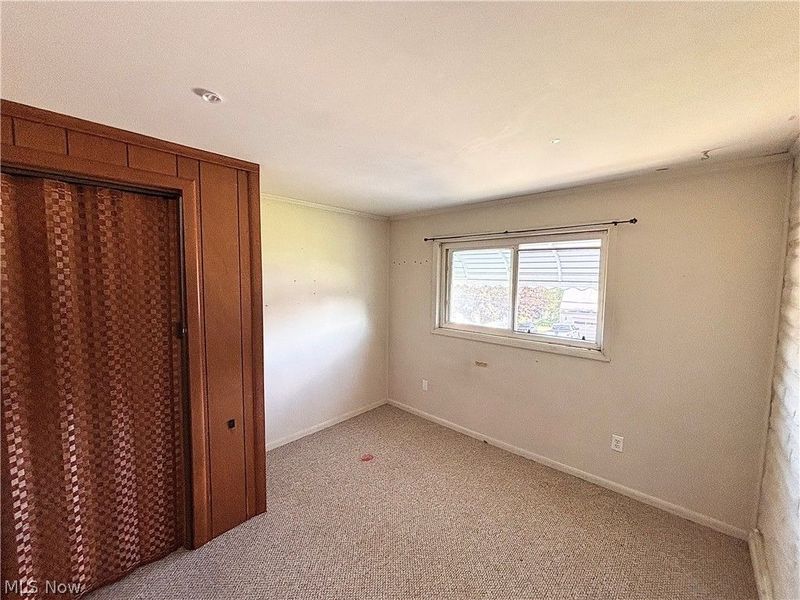 129 S Surry Road, East Liverpool, OH 43920 Photo 9