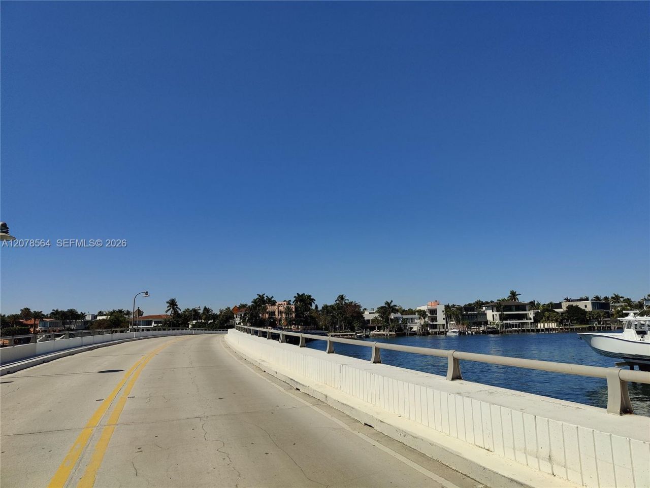 1823 S Bayshore Ln , Miami, FL 33133 Photo