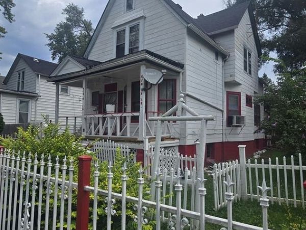 12047 S Parnell Avenue , Chicago, IL 60628