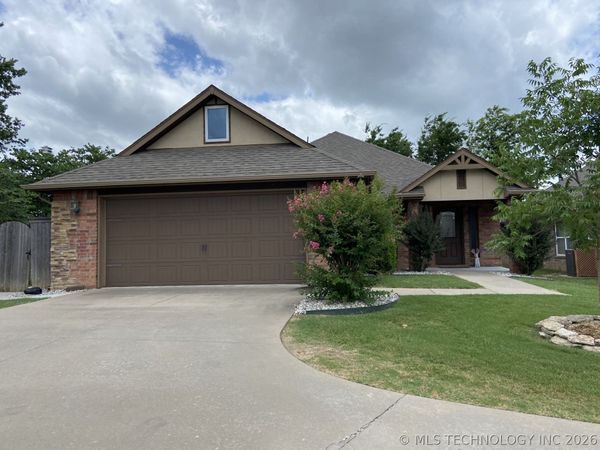10713 Masters Circle , Jenks, OK 74037