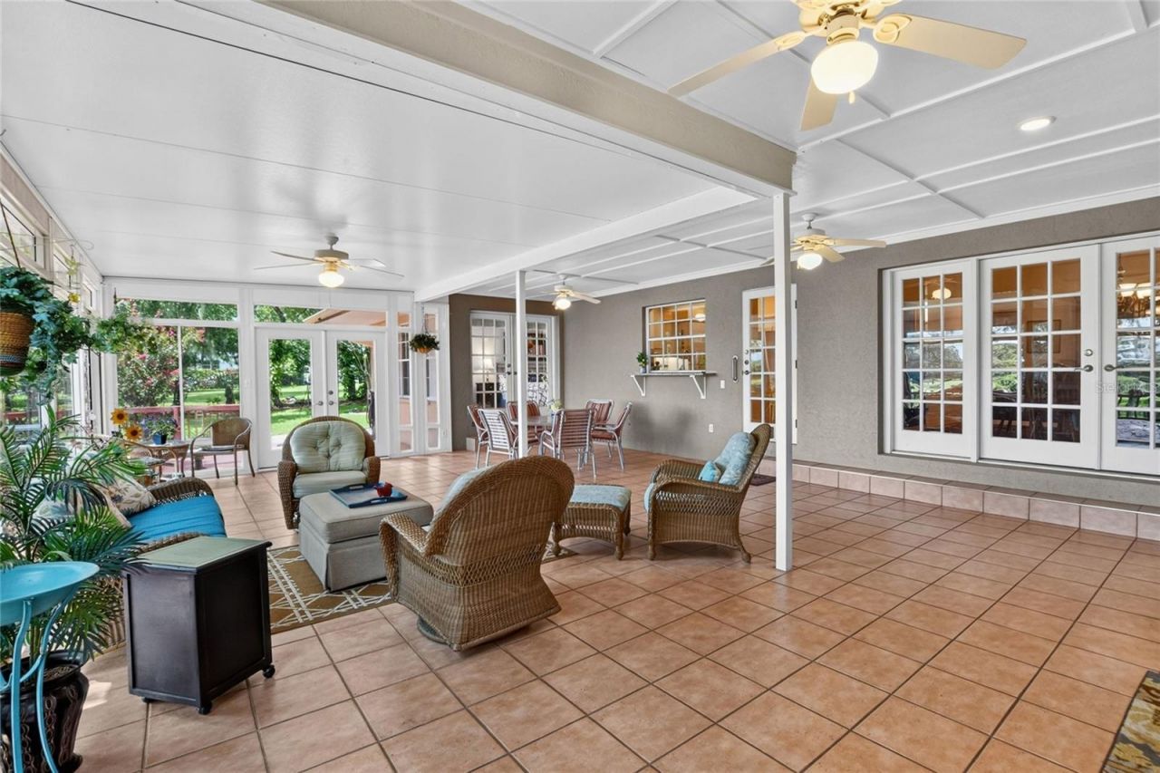 1221 E Edgewood Dr Drive , Lakeland, FL 33803 Photo