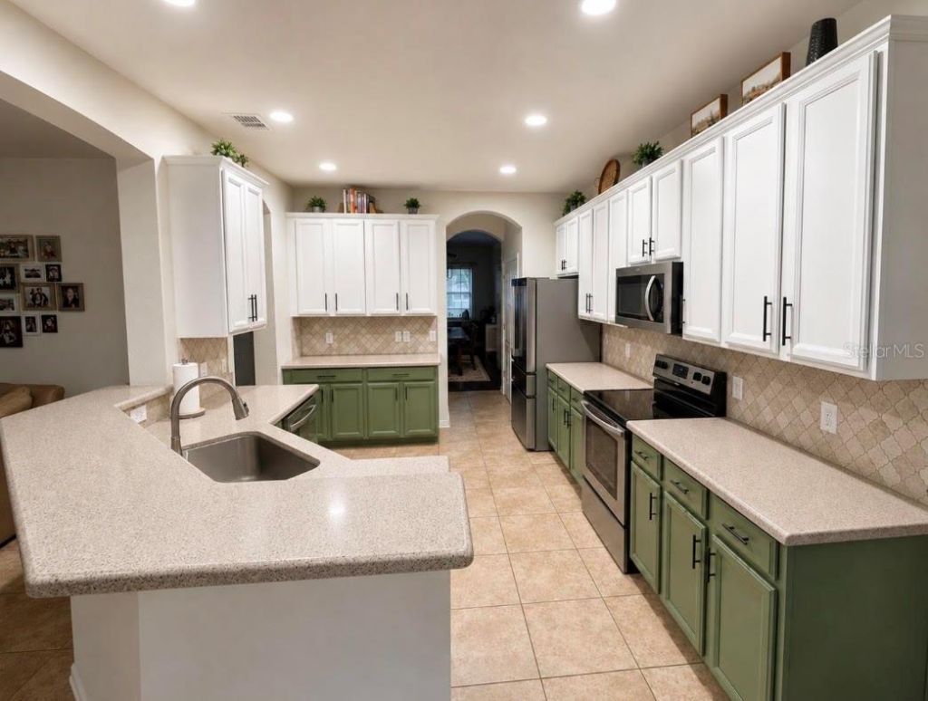 1518 Rhodeswell Lane, Dover, FL 33527 Photo