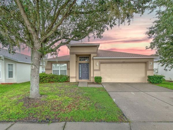 3945 HAMPTON HILLS DRIVE, LAKELAND, FL 33810
